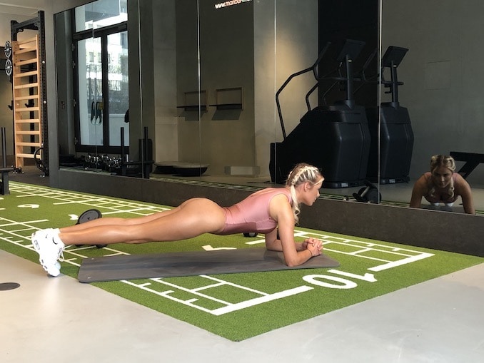 Marrilor nackt Workout Planks